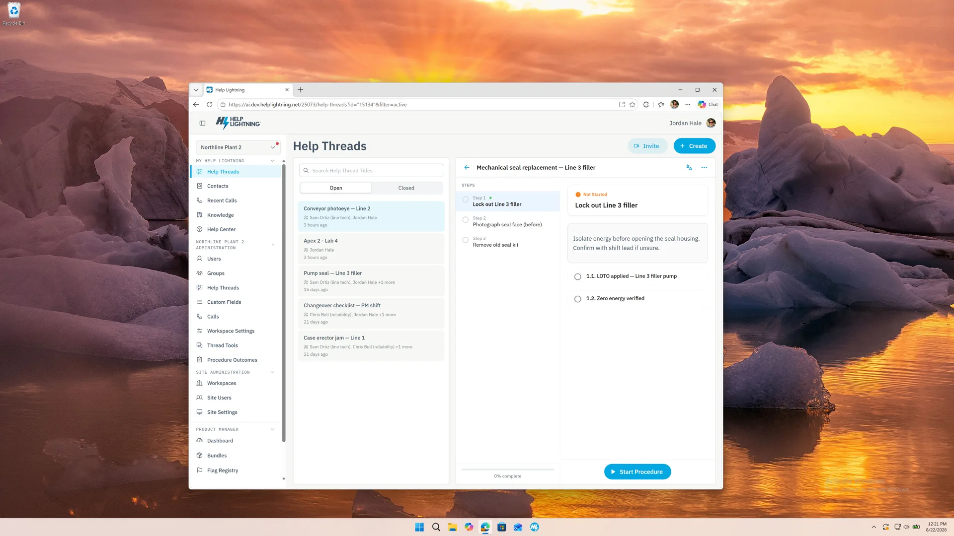 Help Threads in Microsoft Edge on a Windows desktop, with Invite to join from a link.